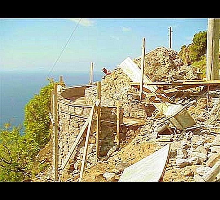 FULL BEAM MASTER STATEROOM